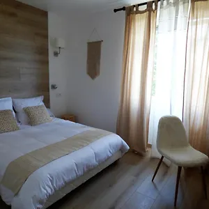 Les Hauts De Malirat Couette-café