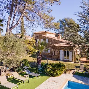 Bastide De L'ovalie Couette-café