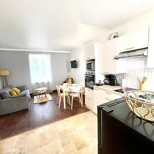 Apartment T2 Situe Au Coeur Du Centre Historique De Dinan